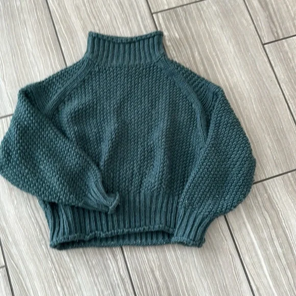 H&M sweater - Picture 2 of 5